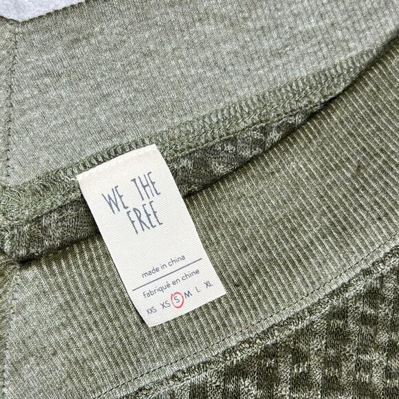 We The Free South Side Thermal Top Womens Small Olive Green V-neck Dolman Sleeve - Picture 5 of 13